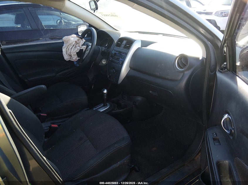 2017 Nissan Versa 1.6 Sv