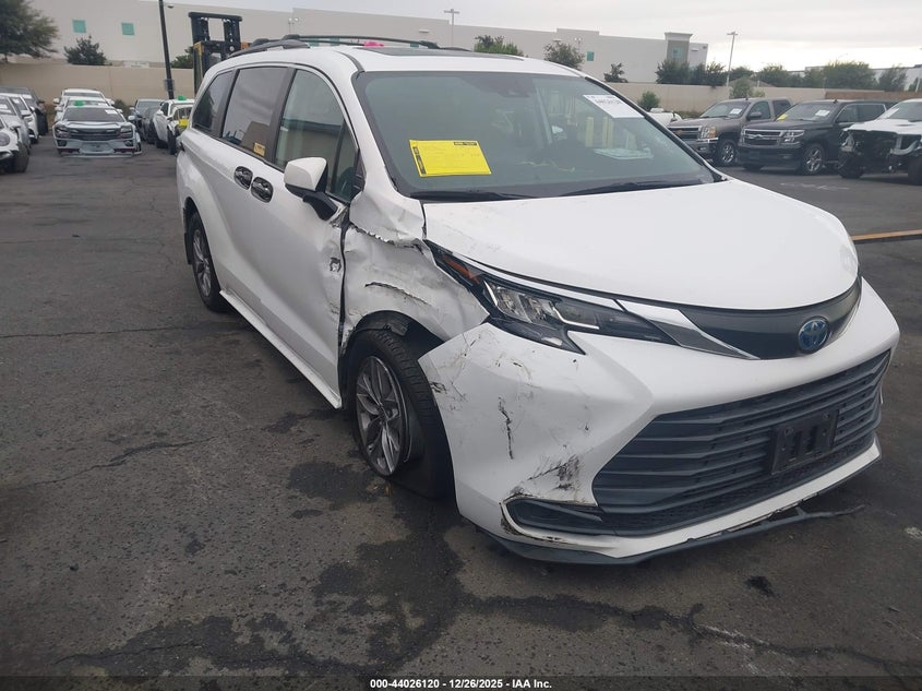 5TDBRKEC5NS133726 2022 Toyota Sienna Le auction photo 1