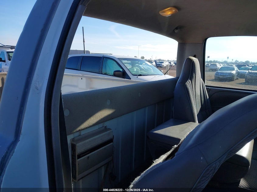 1994 Dodge Ram 2500 VIN: 1B7JC26Z1RS525261 Lot: 44026223