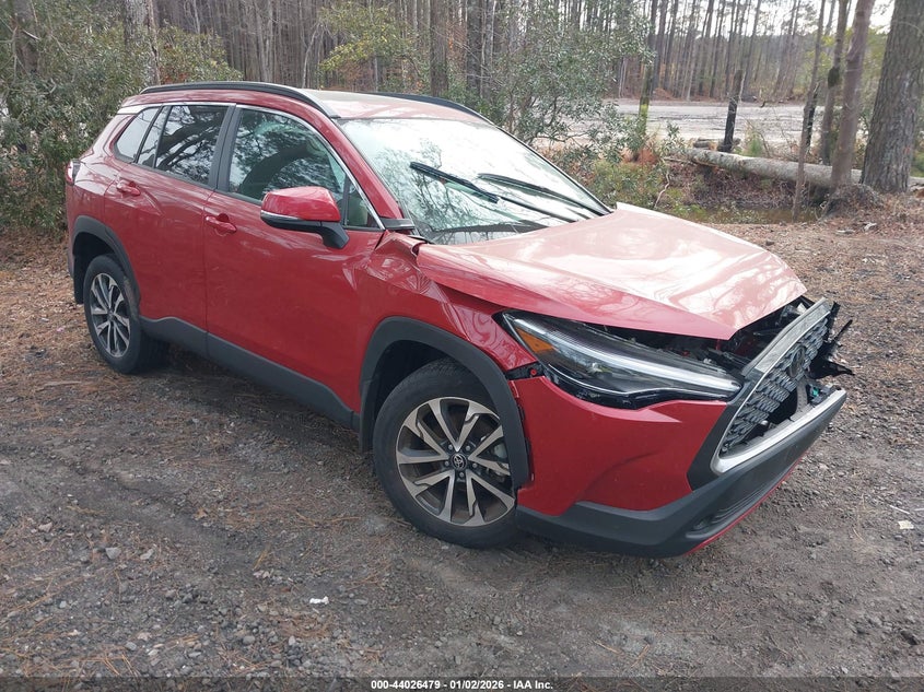 7MUDAABG1NV039544 2022 Toyota Corolla Cross Xle auction photo 1