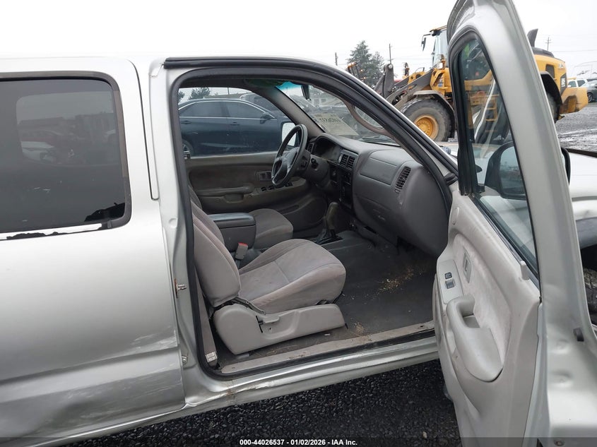 2001 Toyota Tacoma Base V6