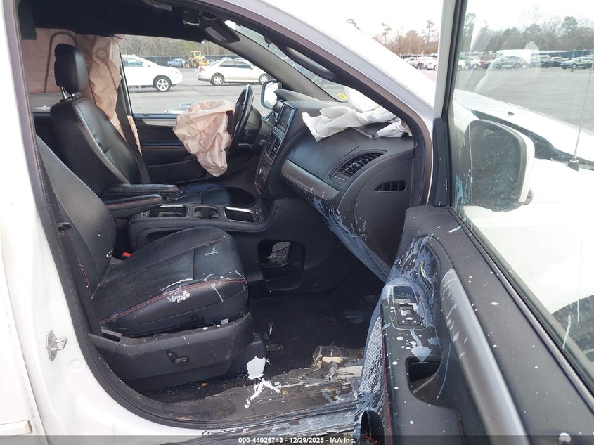 2016 Dodge Grand Caravan R/T