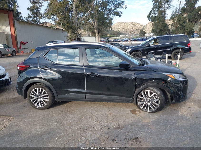 VIN 3N1CP5CV1ML490070 2021 NISSAN KICKS SV XTRONIC CVT