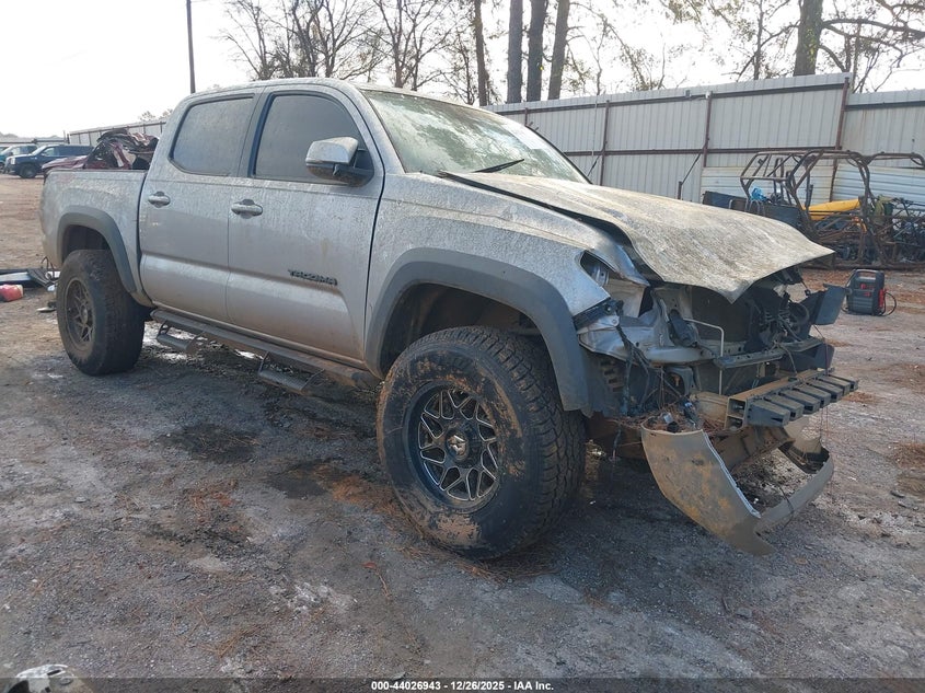 3TMCZ5AN1JM175897 2018 Toyota Tacoma Trd Off Road auction photo 1