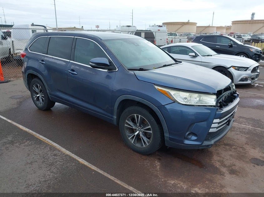 2017 Toyota Highlander Le