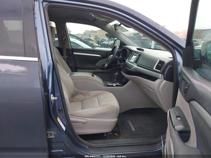 2017 Toyota Highlander Le