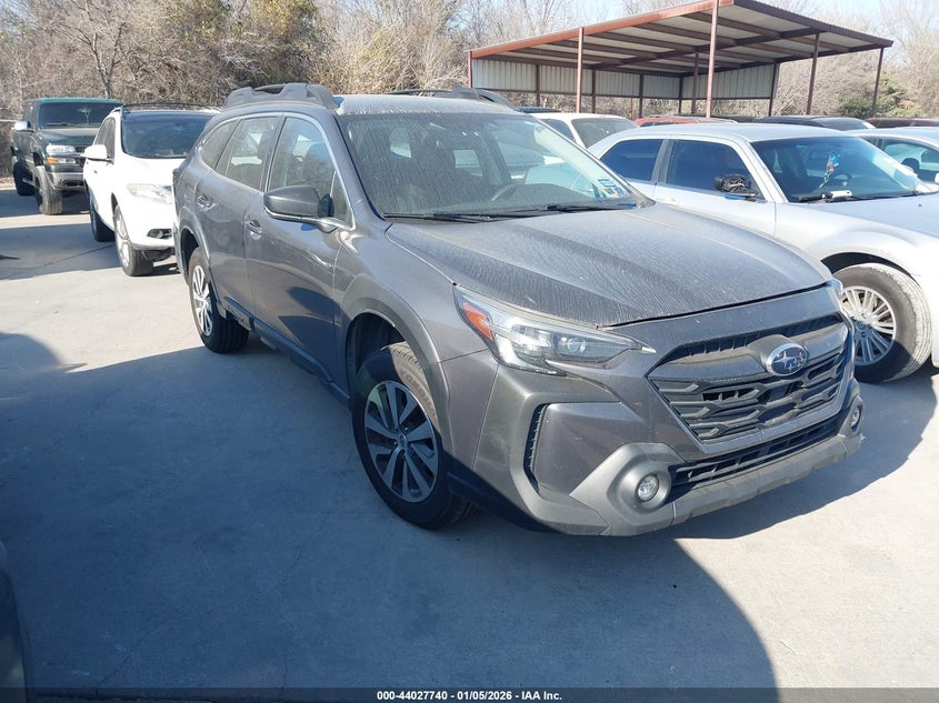 SUBARU OUTBACK 2023. Lot# 44027740. VIN 4S4BTAAC1P3137029. Photo 1