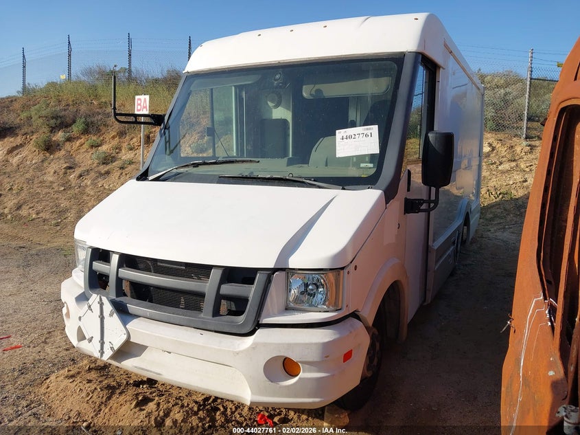 2013 Isuzu Commercial Van
