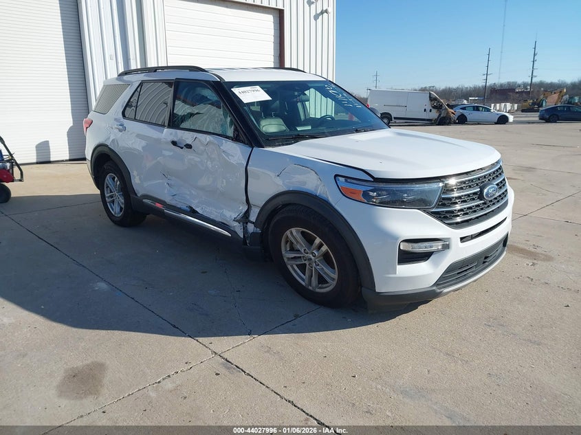 1FMSK8DH7NGA55248 2022 Ford Explorer Xlt auction photo 1
