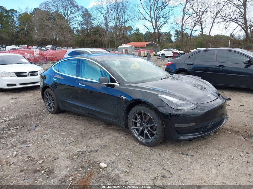 5YJ3E1EBXJF170559 2018 Tesla Model 3 Long Range/Performance auction photo 1
