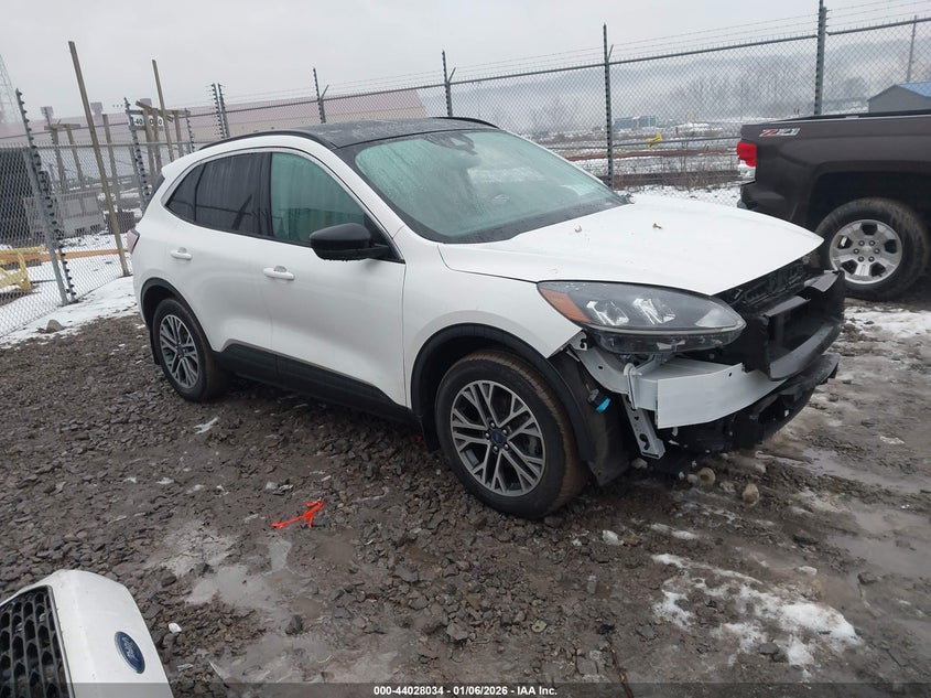 FORD ESCAPE 2020. Lot# 44028034. VIN 1FMCU9H63LUC12561. Photo 1