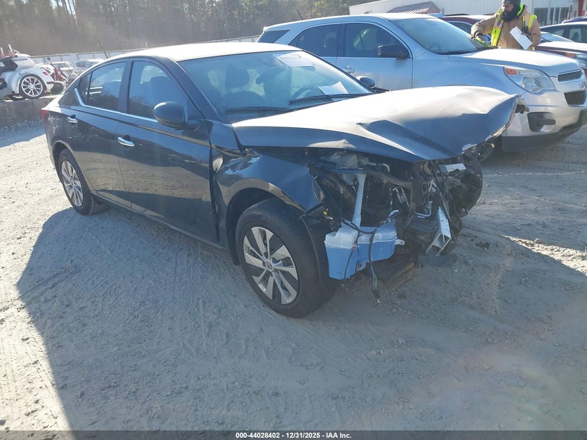 2025 Nissan Altima S Fwd