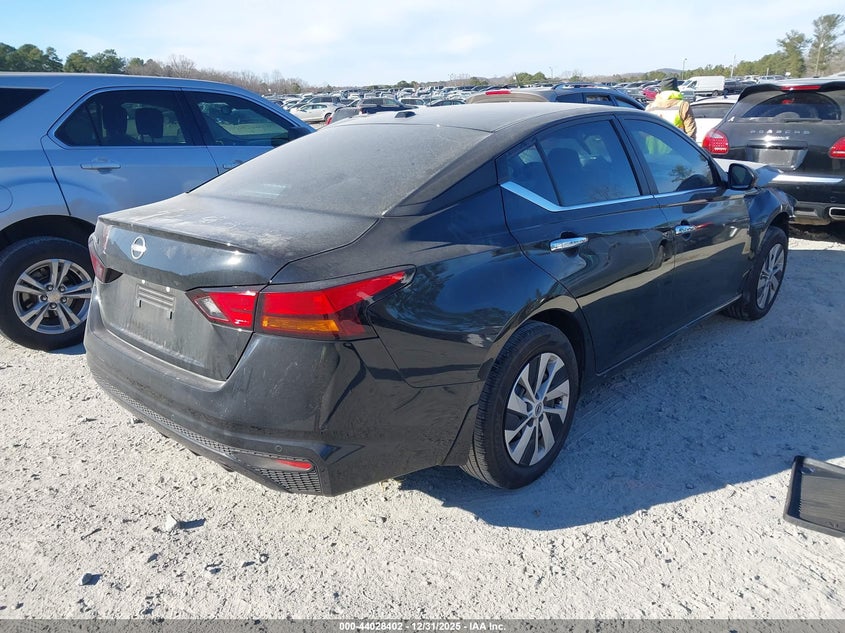 2025 Nissan Altima S Fwd