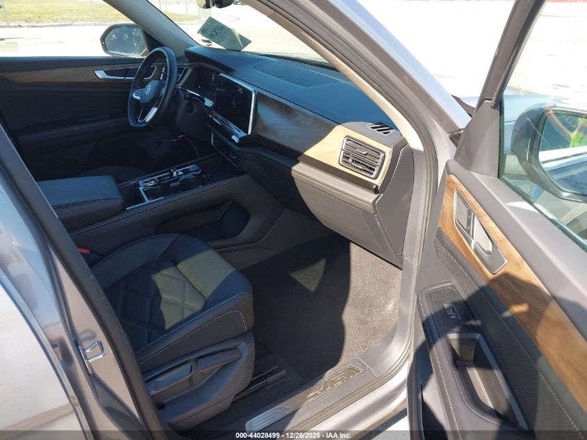 2025 Volkswagen Atlas - 1V2WR2CA0SC518187