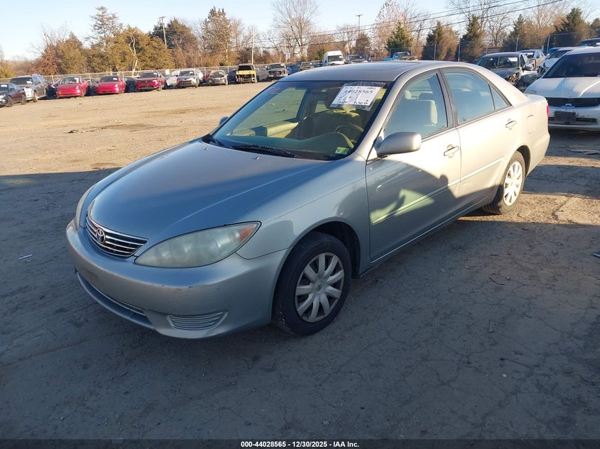 2005 Toyota Camry Le