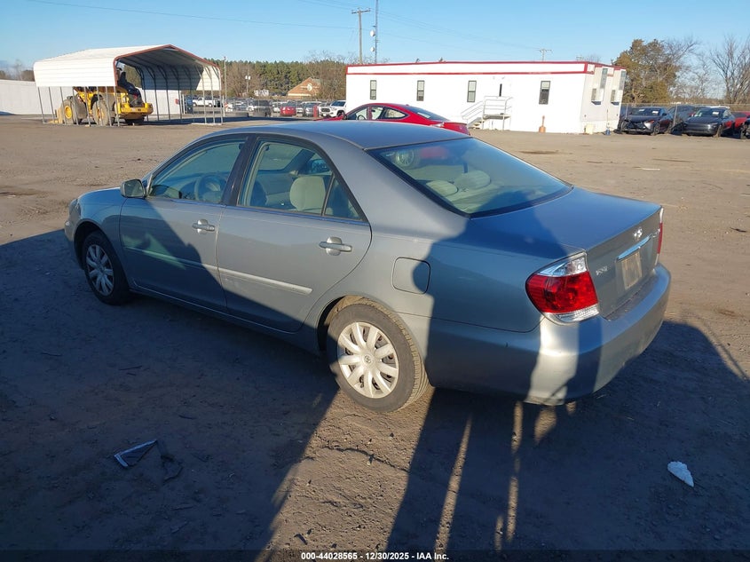 2005 Toyota Camry Le