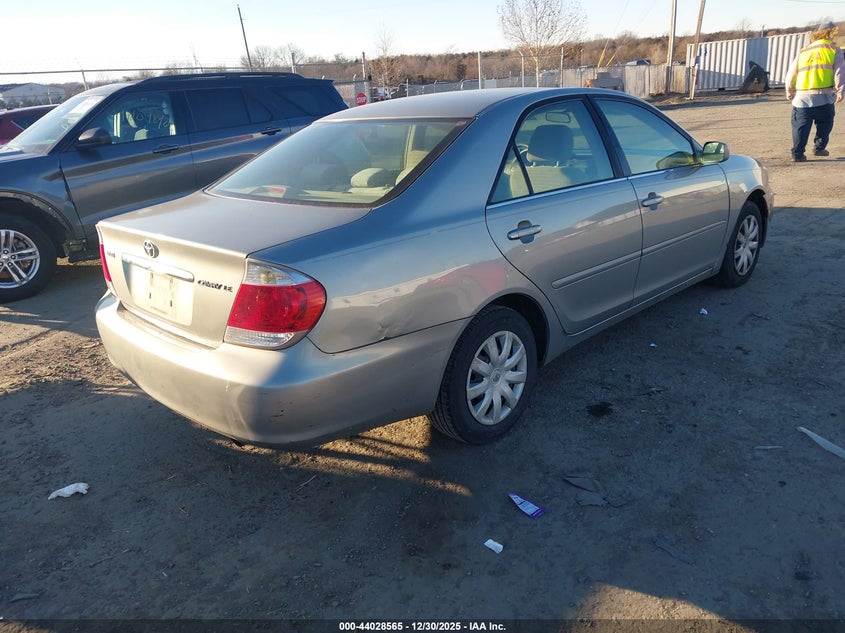 2005 Toyota Camry Le