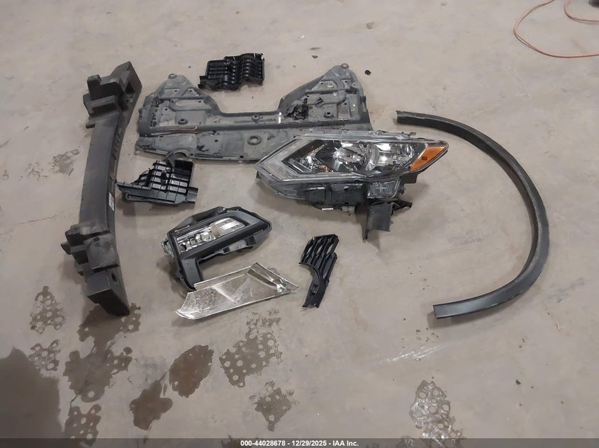 VIN 5N1AT2MT4LC700095 2020 NISSAN ROGUE SL FWD