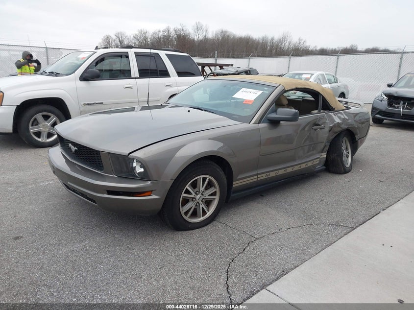 2005 Ford Mustang