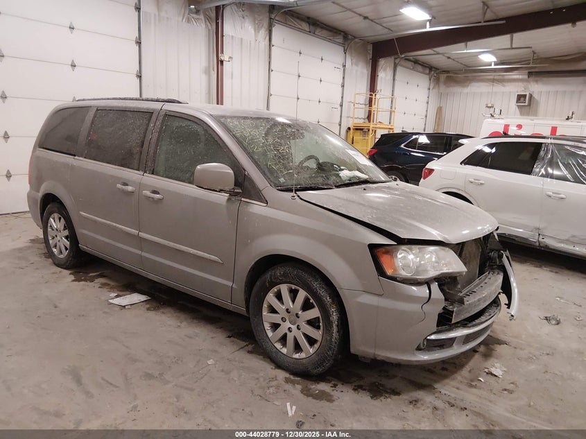 2016 Chrysler Town & Country Touring