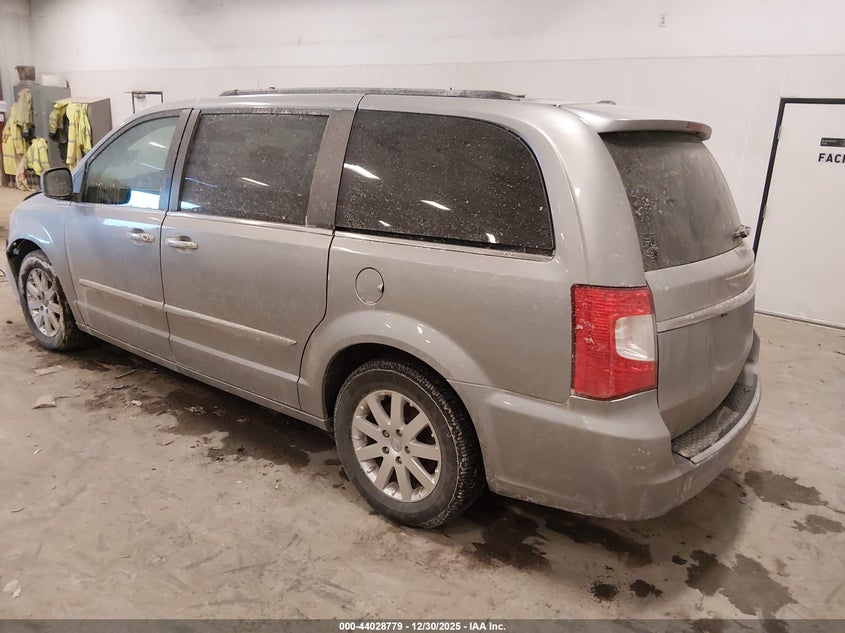 2016 Chrysler Town & Country Touring