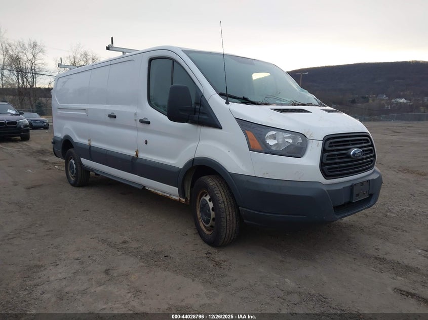 1FTYR2ZM7FKA18017 2015 Ford Transit-250 auction photo 1