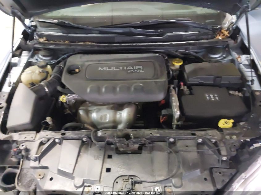 2015 Chrysler 200 C VIN: 1C3CCCCB9FN714390 Lot: 44028836