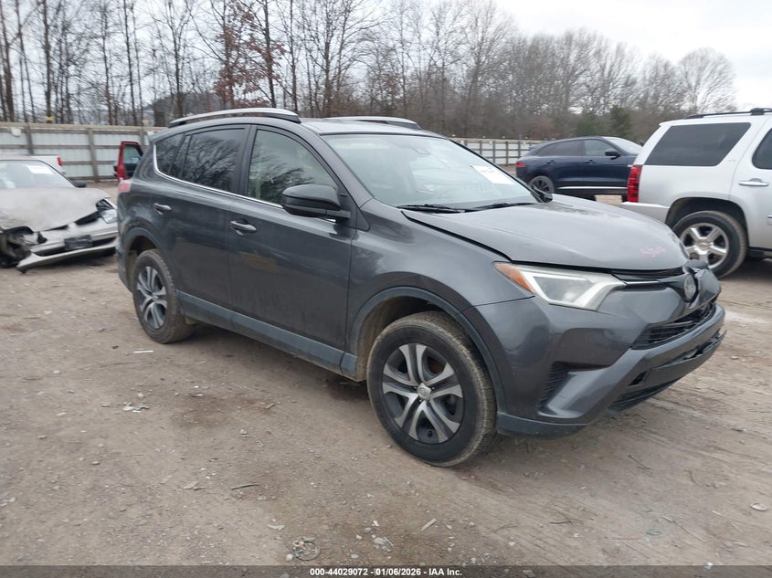 JTMBFREV6HJ149373 2017 Toyota Rav4 Le auction photo 1