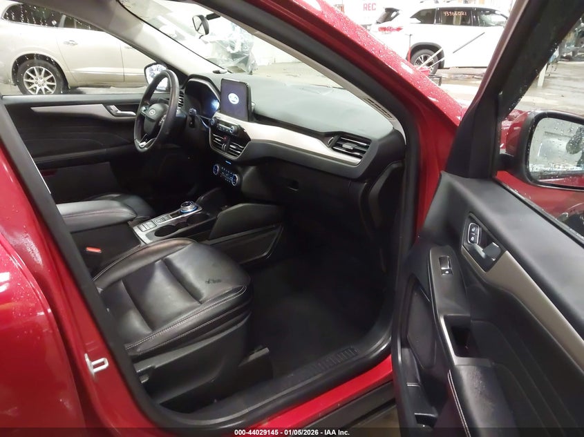 2022 Ford Escape Sel