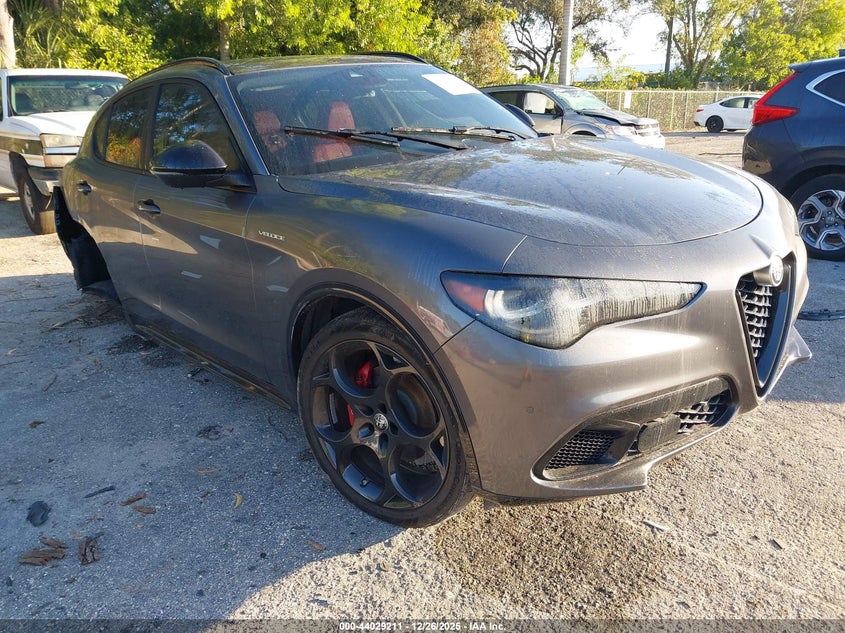 ZASPAKBNXR7D75924 2024 Alfa Romeo Stelvio Veloce Awd auction photo 1