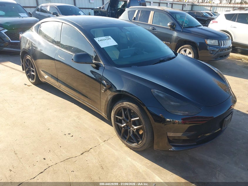 2020 Tesla Model 3 Standard Range Plus Rear-Wheel Drive/Standard Range Rear-Wheel Drive