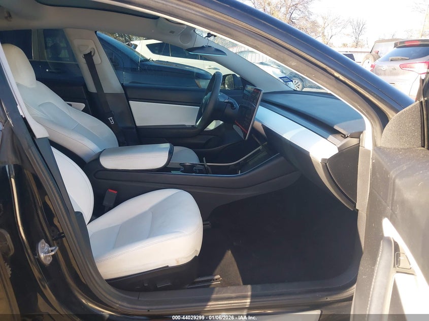 2020 Tesla Model 3 Standard Range Plus Rear-Wheel Drive/Standard Range Rear-Wheel Drive