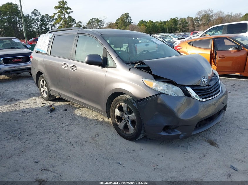 2011 Toyota Sienna Le V6