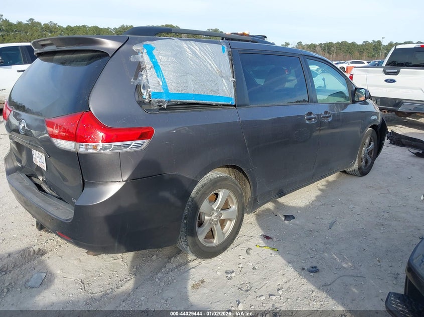 2011 Toyota Sienna Le V6