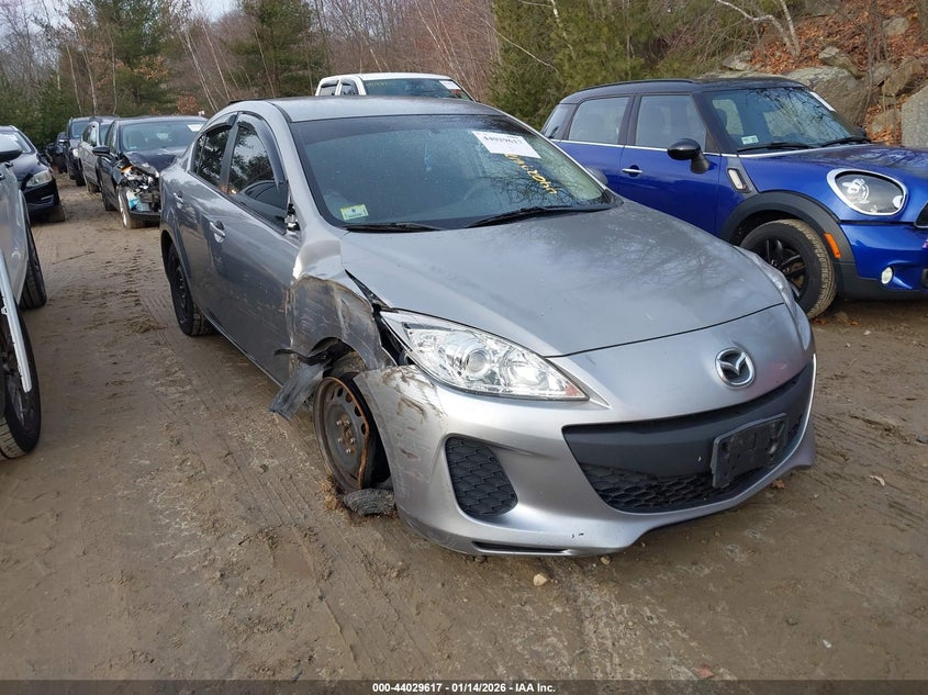 JM1BL1UP7D1809542 MAZDA MAZDA3 Photo 1