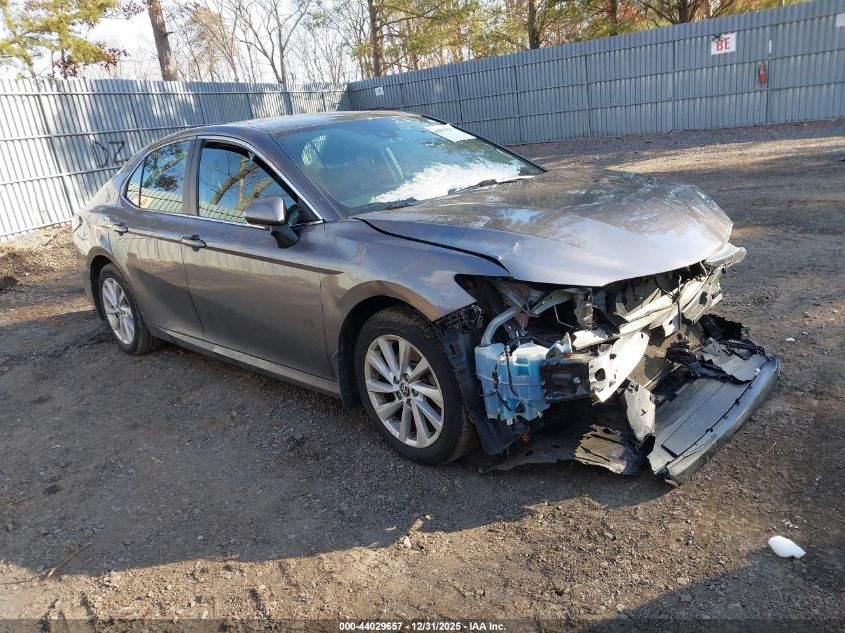 2021 Toyota Camry Le Awd