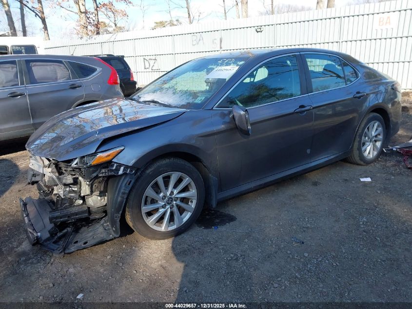 2021 Toyota Camry Le Awd