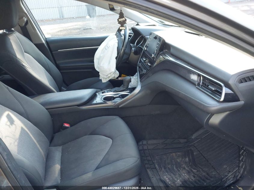 2021 Toyota Camry Le Awd