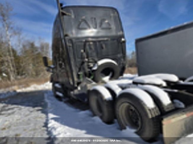 2019 Freightliner New Cascadia 126