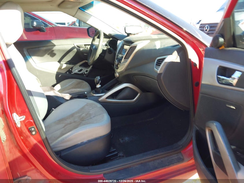 2012 Hyundai Veloster Base W/Gray