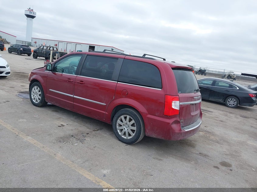 2016 Chrysler Town & Country Touring