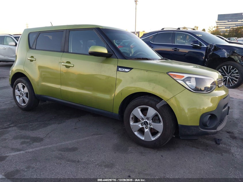 KNDJN2A26H7881615 2017 Kia Soul auction photo 1