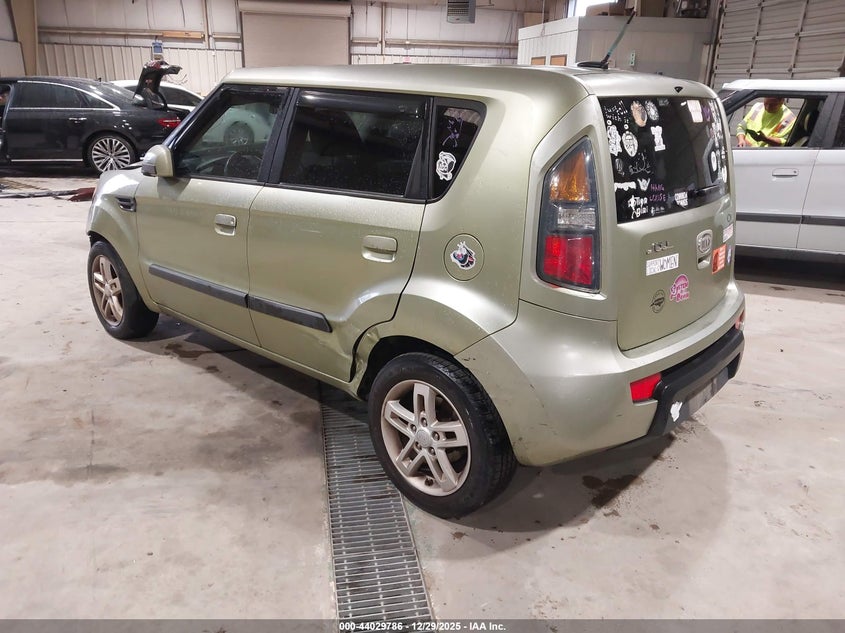 2010 Kia Soul +