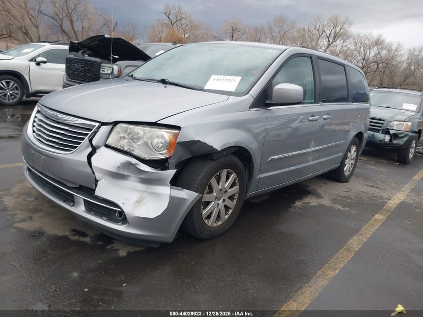 2013 Chrysler Town & Country Touring