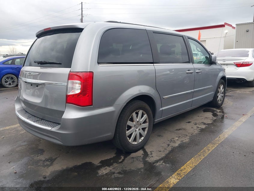 2013 Chrysler Town & Country Touring