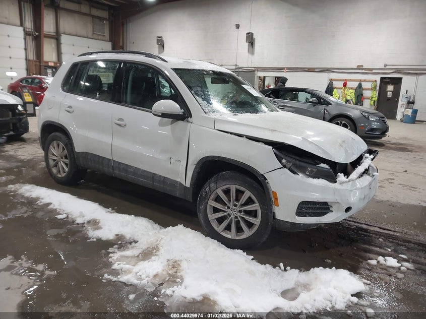 WVGBV7AX9JK004211 2018 Volkswagen Tiguan Limited 2.0T auction photo 1