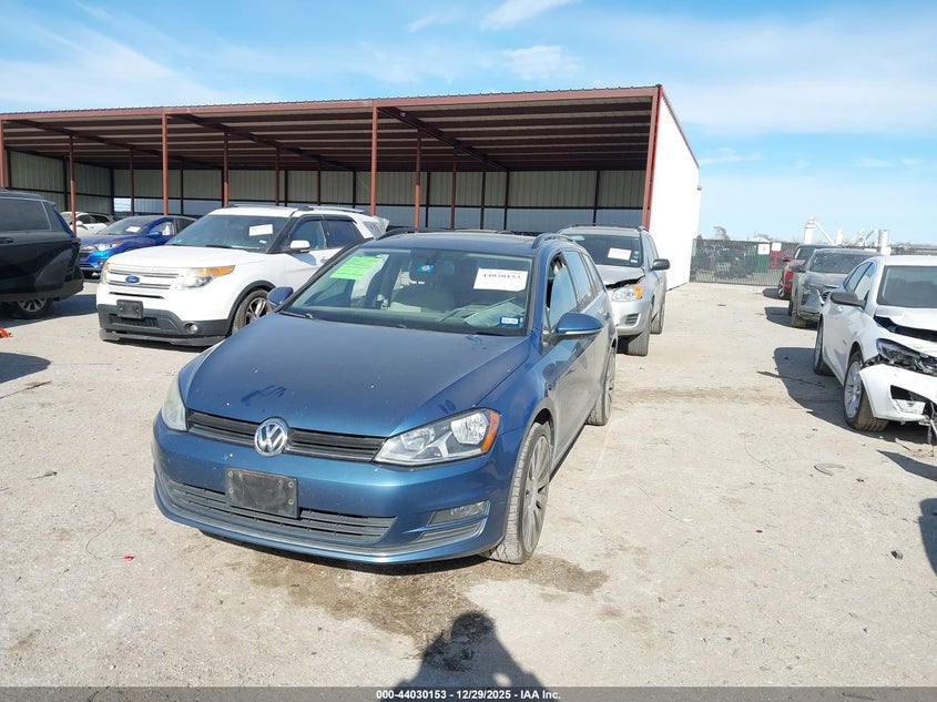 2015 Volkswagen Golf Sportwagen Tdi Se 4-Door