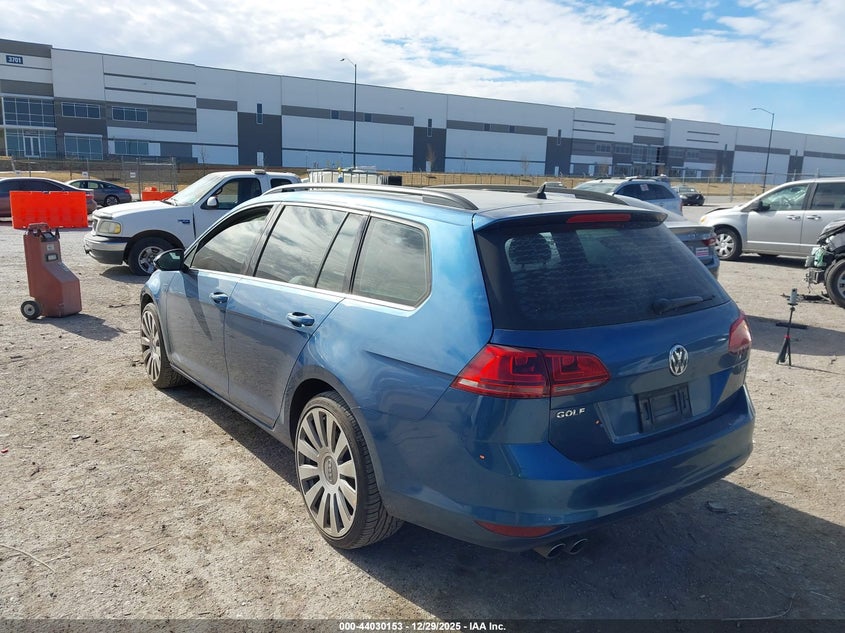 2015 Volkswagen Golf Sportwagen Tdi Se 4-Door