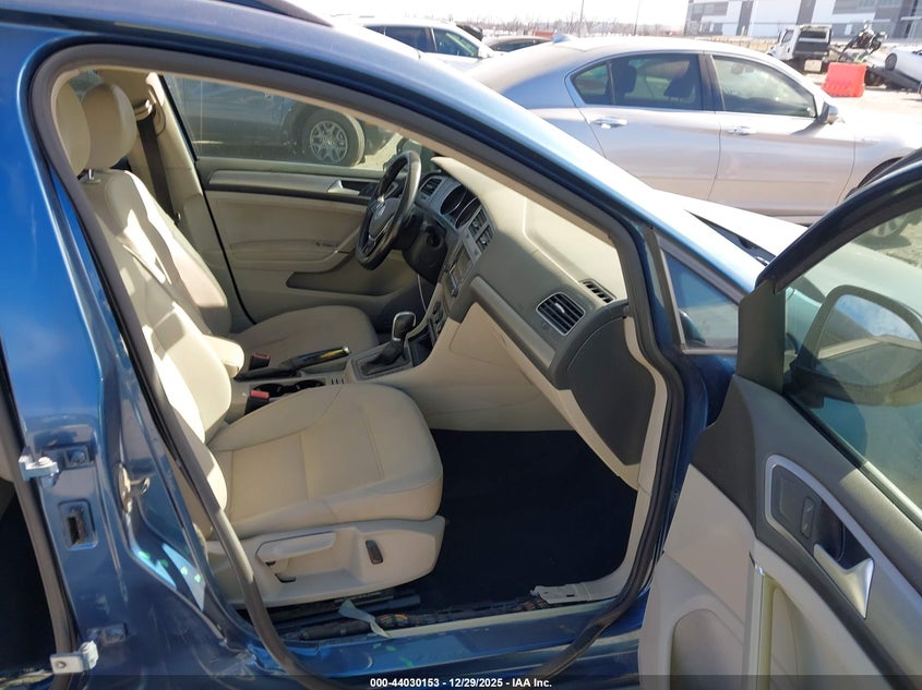 2015 Volkswagen Golf Sportwagen Tdi Se 4-Door