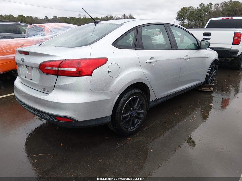 2016 Ford Focus 2.0 Se silver Lot 111044030212 Vin 1FADP3F28GL341099